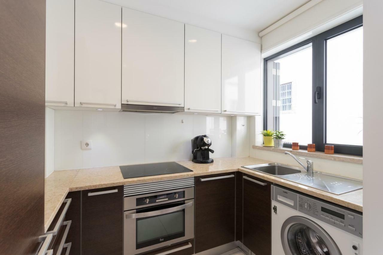 Rossio Penthouse Three-Bedroom Apartment W/ River View And Parking - By Lu Holidays Lisboa Eksteriør bilde